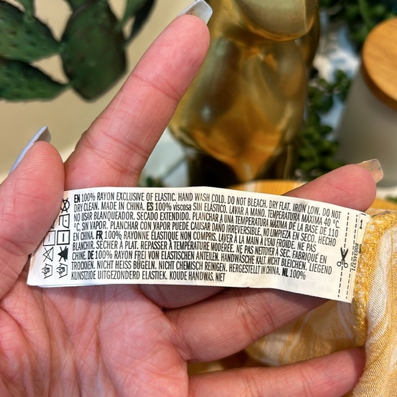 Forever 21 pin striped shorts - Picture 8 of 9